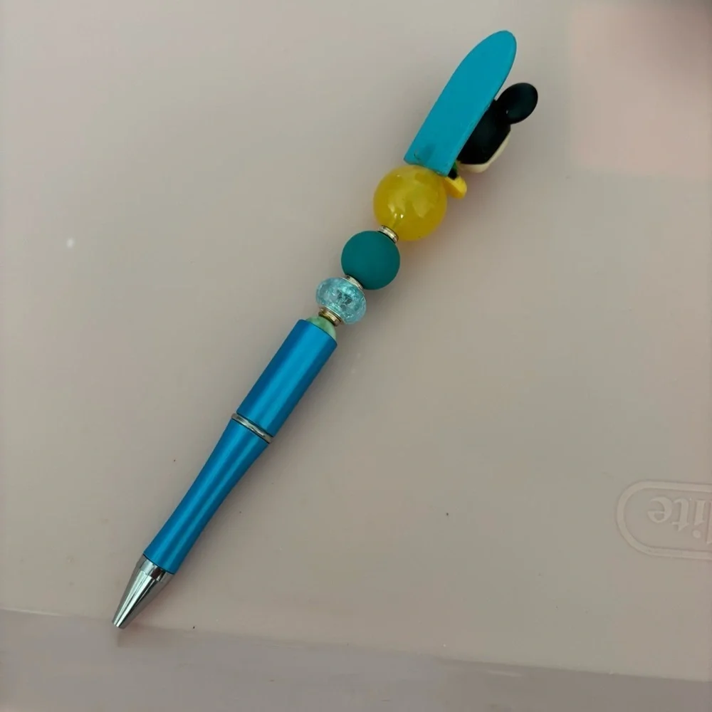 Disney Doorables: Mickey Mouse: Surf Mickey Mouse handmade beaded pen